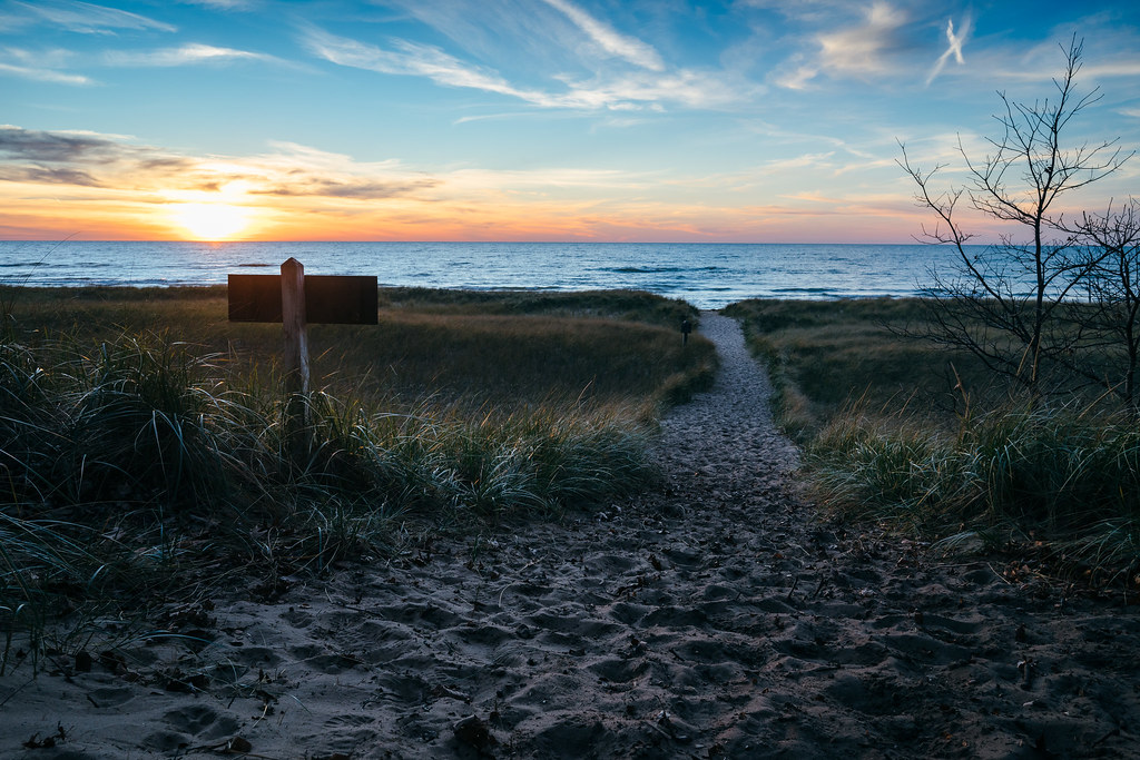 Saugatuck Dunes State Park